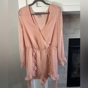 BB Dakota Ruffle Romper| size large